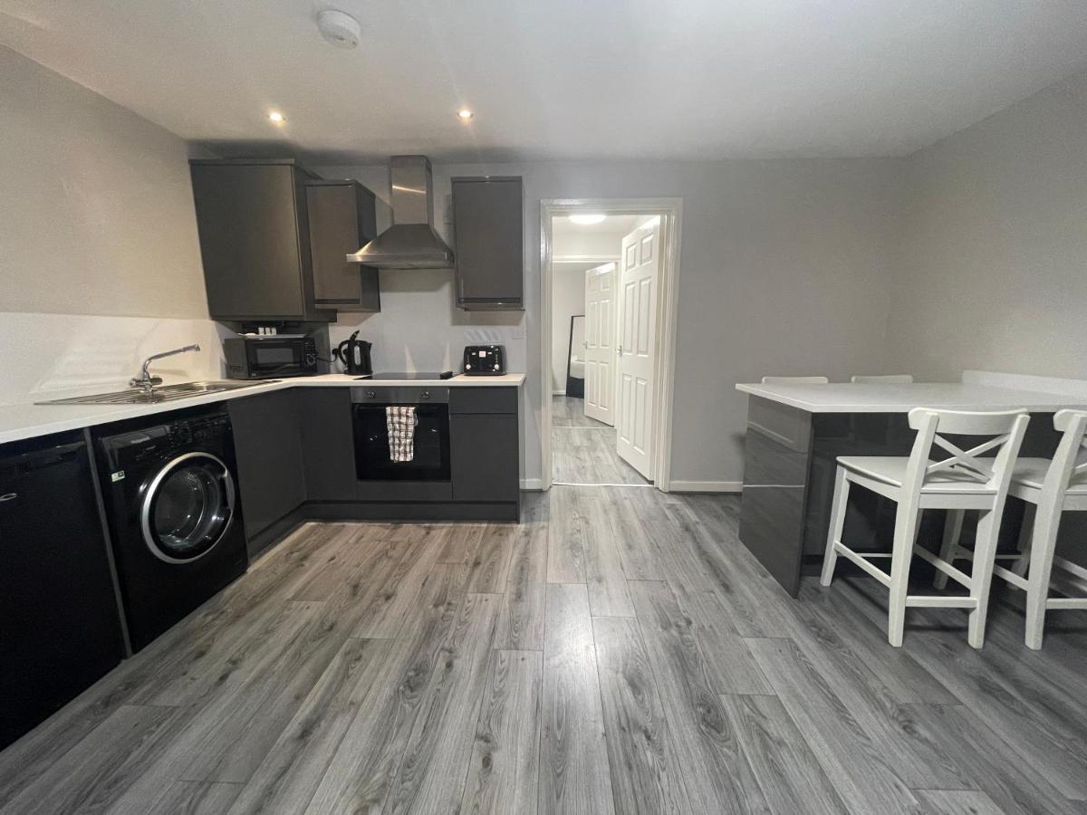 ليفربول Mays Apartments - 147-153 Mill Street, Free Parking, 5 Minute Walk To Baltic Market And City Centre - Apartments Sleep 1-6 Guests المظهر الخارجي الصورة