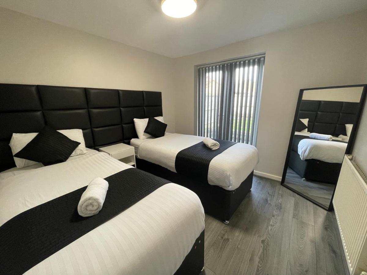 ليفربول Mays Apartments - 147-153 Mill Street, Free Parking, 5 Minute Walk To Baltic Market And City Centre - Apartments Sleep 1-6 Guests المظهر الخارجي الصورة
